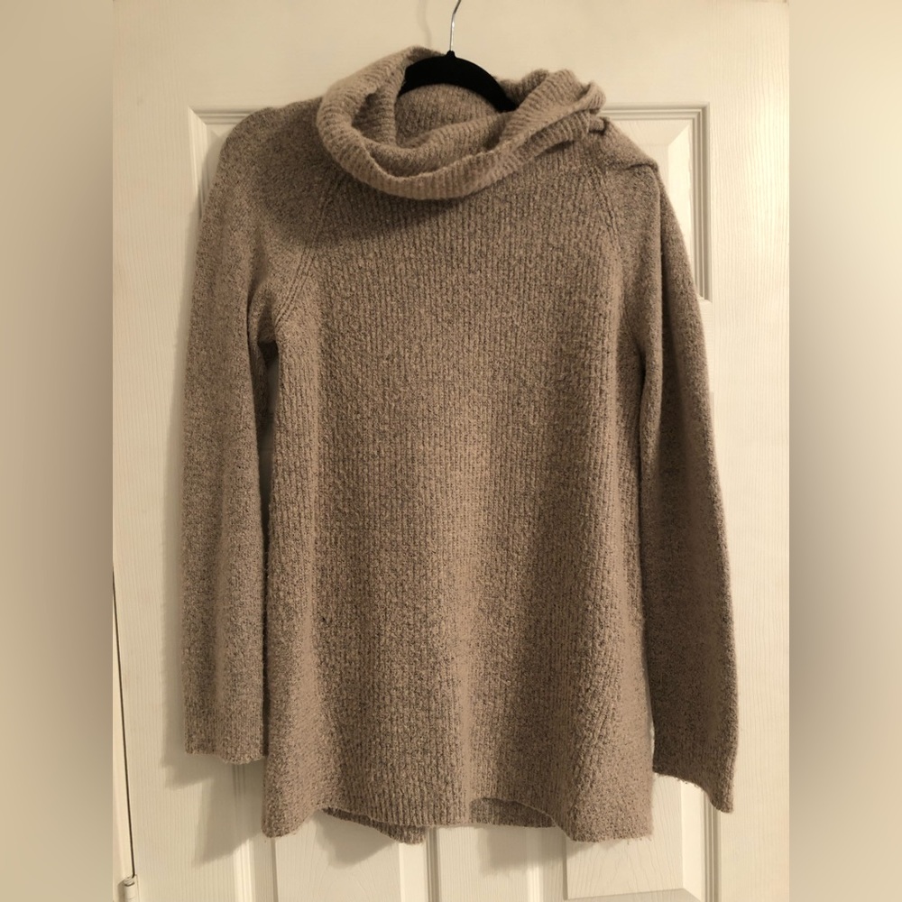 EUC cowl neck sweater